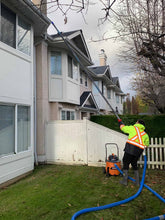 Load image into Gallery viewer, Gutter Vac Pro-Tube 25&#39; Complete Set With Silicon Elbow (Blackbird)
